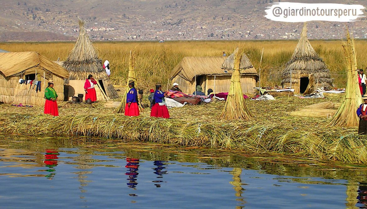 Lake Titicaca_Uros islands_Lago Titicaca_islas Uros